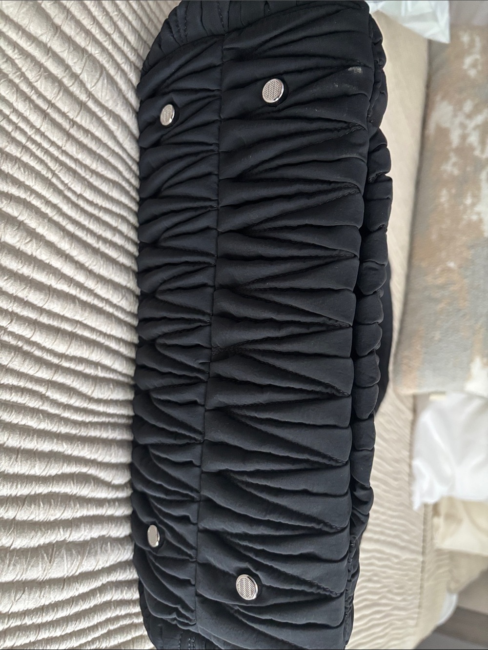 lululemon athletica Black Diamond Quilted Tote with Signature Logo 14L - Picture 3 of 4